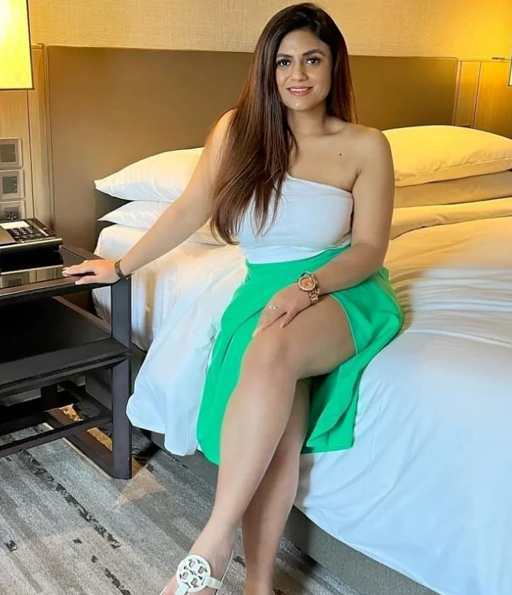 Bina Hot Model in 5-Stars Hotel