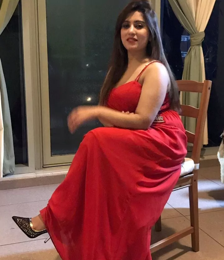 Hot look in Red Dress